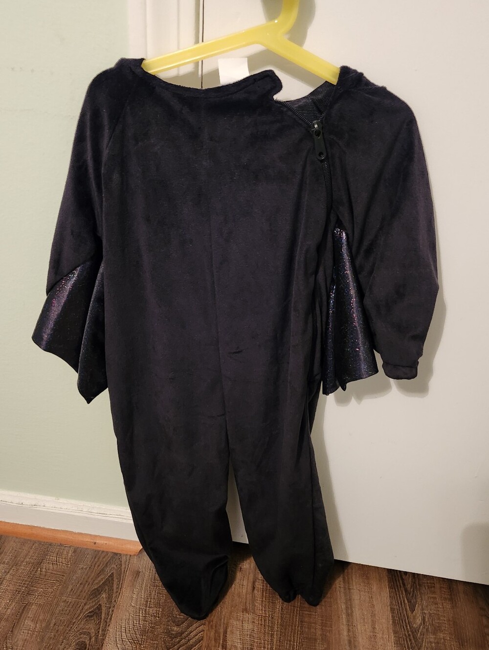 Bat Costume - Picture 4 of 6